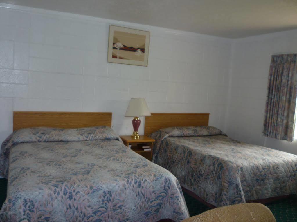 Budget Inn Motel Woodburn Exterior photo