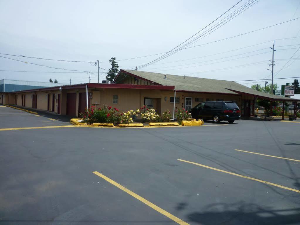 Budget Inn Motel Woodburn Exterior photo